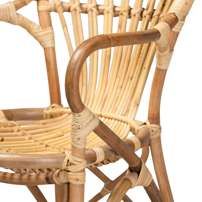 Chaise de salle à manger en rotin naturel avec accoudoirs incurvés et dossier ajouré – Unité